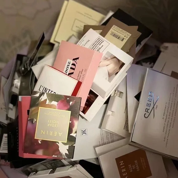 Prada beauty triangle cosmetic bag and High end mystery mini box - Picture 6 of 6